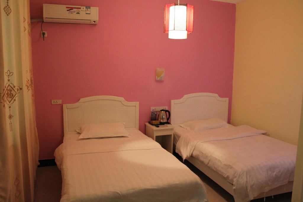Yangshuo Romantic Inn Яншо Экстерьер фото