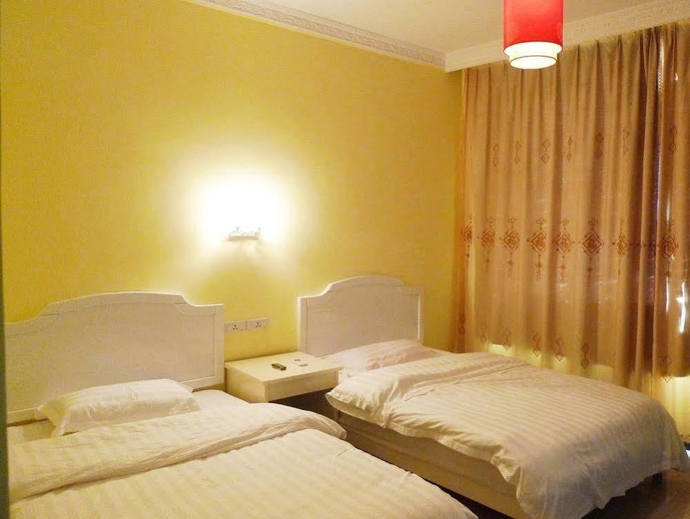 Yangshuo Romantic Inn Яншо Экстерьер фото