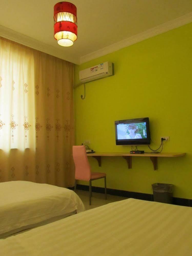 Yangshuo Romantic Inn Яншо Экстерьер фото