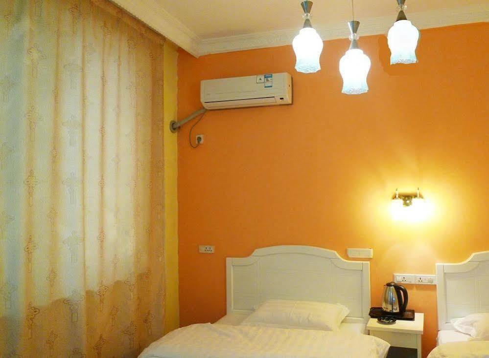 Yangshuo Romantic Inn Яншо Экстерьер фото